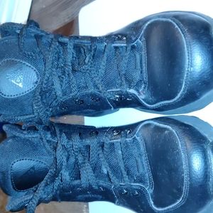 Nike hight top sneaker Size 5 1/2. Clean no smells rips tears.